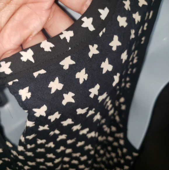 Loft brand women's sleeveless top size XL Black and taupe color with bird prints - Picture 5 of 8